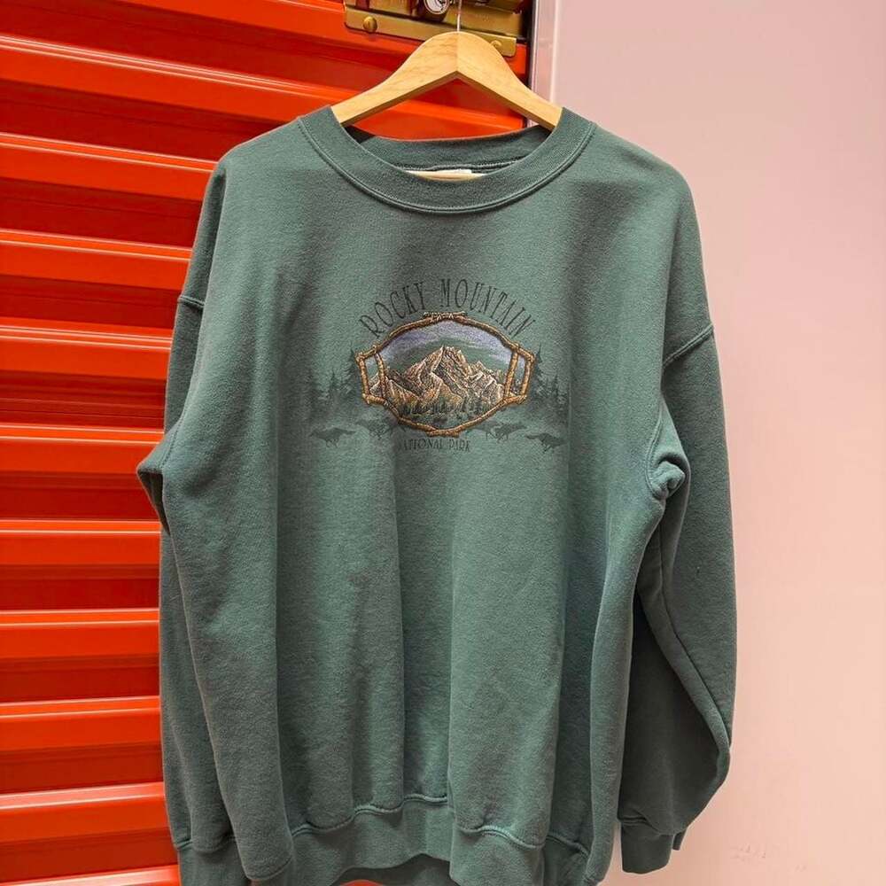Gildan Rocky Mountain National Park Crewneck Sweatshirt Green